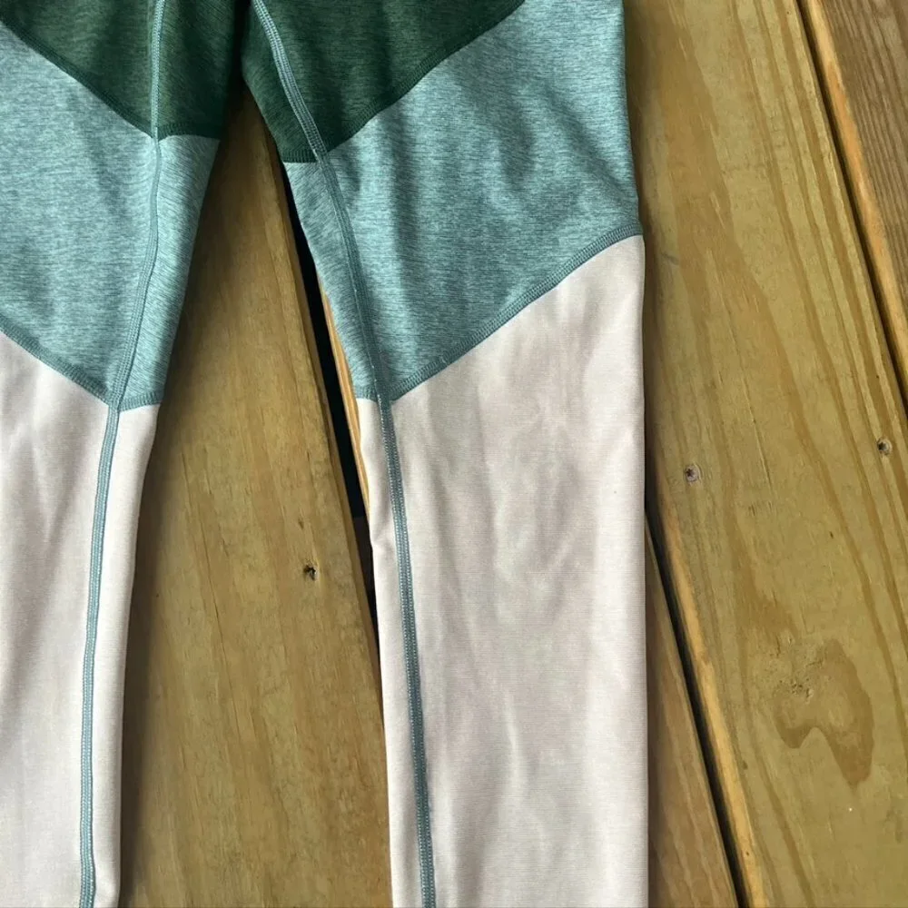 ** Outdoor Voices Green Colorblock Leggings Pink Green Small